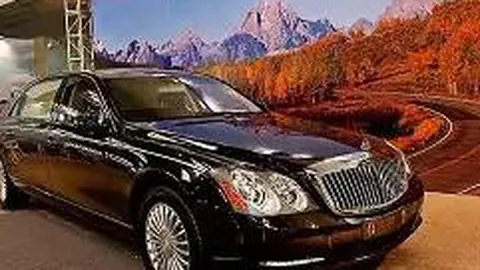 “绿叶化身钢铁英雄”